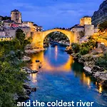 Zara Apartment- Near The Old Town ,cool And Shaded ,3 Acs , Free Parking & Peaceful Apartment Mostar
