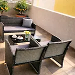 Zara Apartment- Near The Old Town ,cool And Shaded ,3 Acs , Free Parking & Peaceful