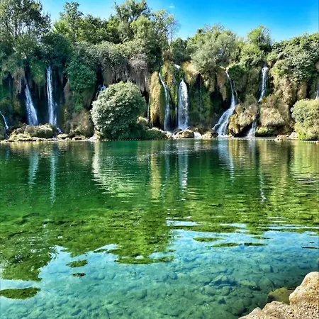 Zara Apartment- Near The Old Town ,warm,3 Acs , Free Parking & Peaceful דירה מוסטר