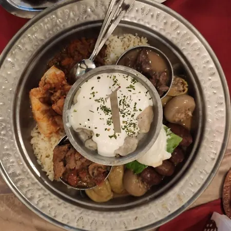 Zara Apartment- Near The Old Town ,warm,3 Acs , Free Parking & Peaceful モスタル