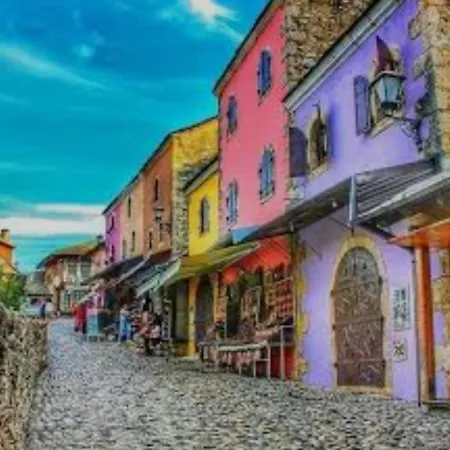 Appartement Zara Apartment- Near The Old Town ,warm,3 Acs , Free Parking & Peaceful *