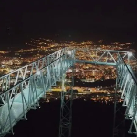 Appartement Zara Apartment- Near The Old Town ,warm,3 Acs , Free Parking & Peaceful