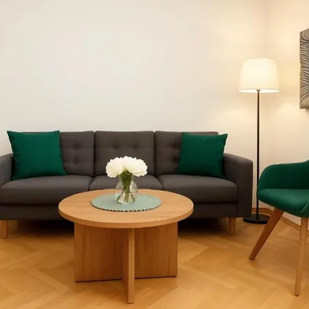 Zara Apartment- Near The Old Town ,warm,3 Acs , Free Parking & Peaceful