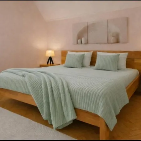 Zara Apartment- Near The Old Town ,cool And Shaded ,3 Acs , Free Parking & Peaceful * Mostar