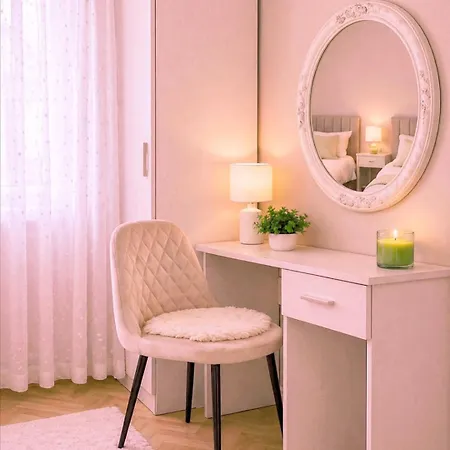 Διαμέρισμα Zara Apartment- Near The Old Town ,cool And Shaded ,3 Acs , Free Parking & Peaceful Μόσταρ