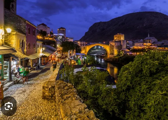 Zara Apartment- Near The Old Town ,cool And Shaded ,3 Acs , Free Parking & Peaceful Lägenhet Mostar