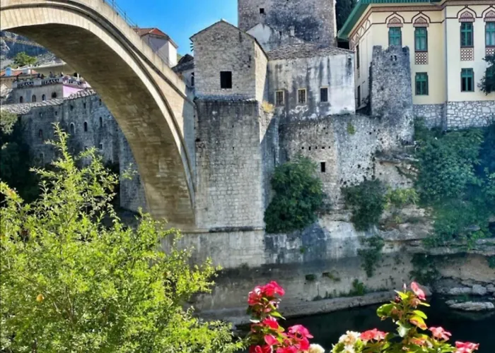 Zara Apartment- Near The Old Town ,cool And Shaded ,3 Acs , Free Parking & Peaceful Lägenhet