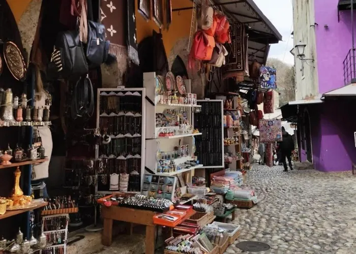 Zara Apartment- Near The Old Town ,cool And Shaded ,3 Acs , Free Parking & Peaceful * Mostar