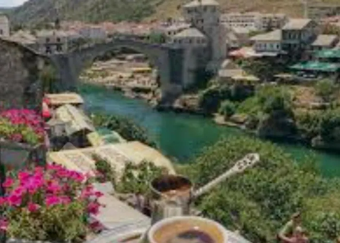 Zara Apartment- Near The Old Town ,cool And Shaded ,3 Acs , Free Parking & Peaceful