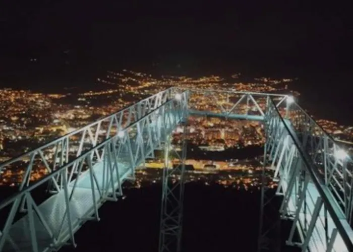 Lägenhet Zara Apartment- Near The Old Town ,cool And Shaded ,3 Acs , Free Parking & Peaceful