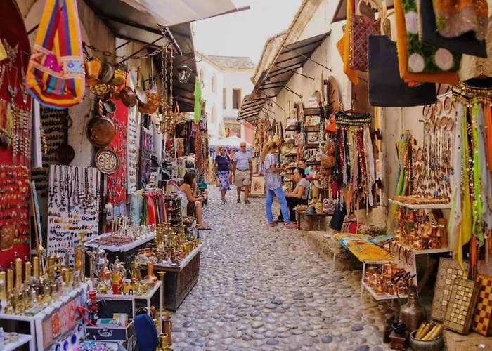 Lägenhet Zara Apartment- Near The Old Town ,cool And Shaded ,3 Acs , Free Parking & Peaceful *