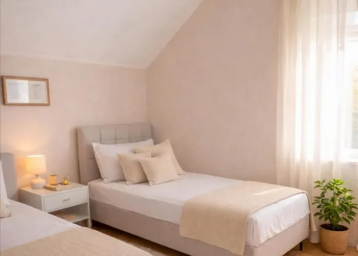 Lägenhet Zara Apartment- Near The Old Town ,cool And Shaded ,3 Acs , Free Parking & Peaceful Mostar