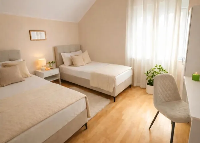Zara Apartment- Near The Old Town ,cool And Shaded ,3 Acs , Free Parking & Peaceful * Mostar
