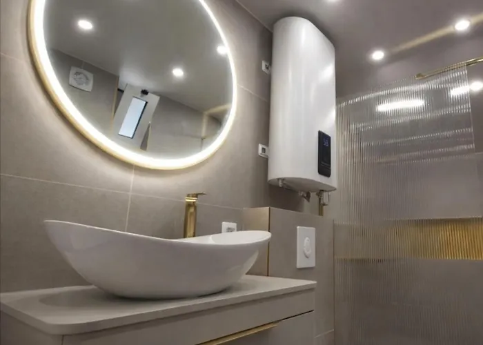 Zara Apartment- Near The Old Town ,cool And Shaded ,3 Acs , Free Parking & Peaceful Lägenhet *