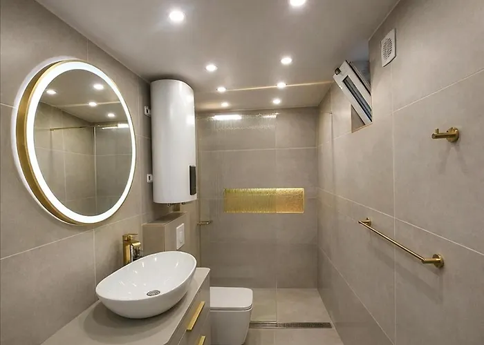 Lägenhet Zara Apartment- Near The Old Town ,cool And Shaded ,3 Acs , Free Parking & Peaceful